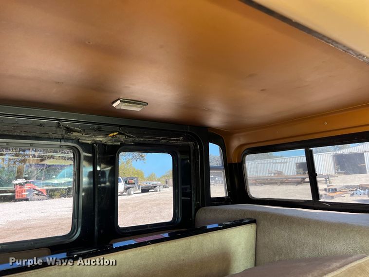 image for item LU9964 1995 AM General Humvee SUV