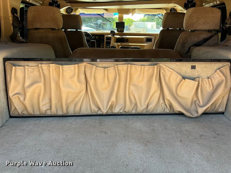 image for item LU9964 1995 AM General Humvee SUV