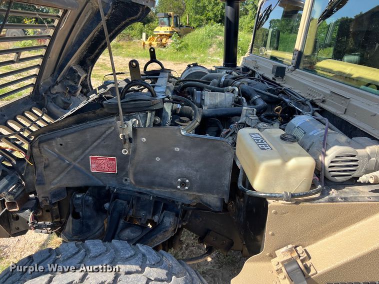 image for item LU9964 1995 AM General Humvee SUV