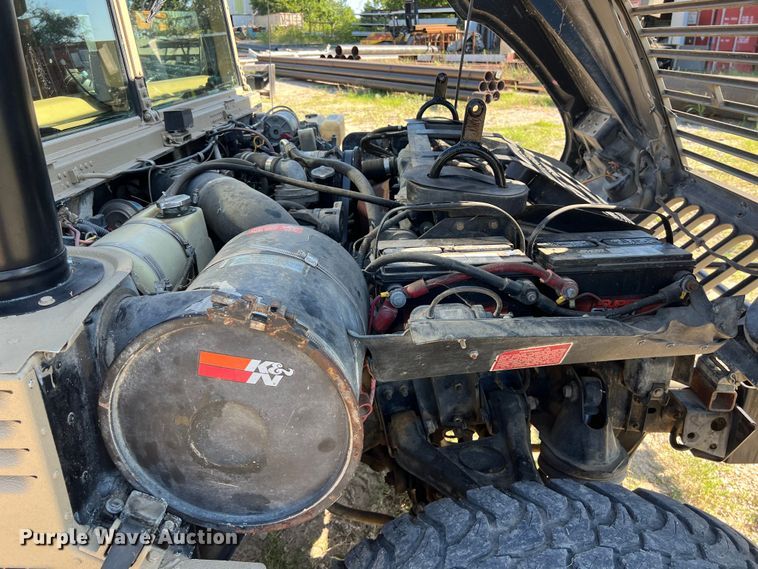 image for item LU9964 1995 AM General Humvee SUV