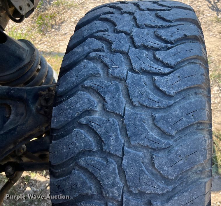 image for item LU9964 1995 AM General Humvee SUV