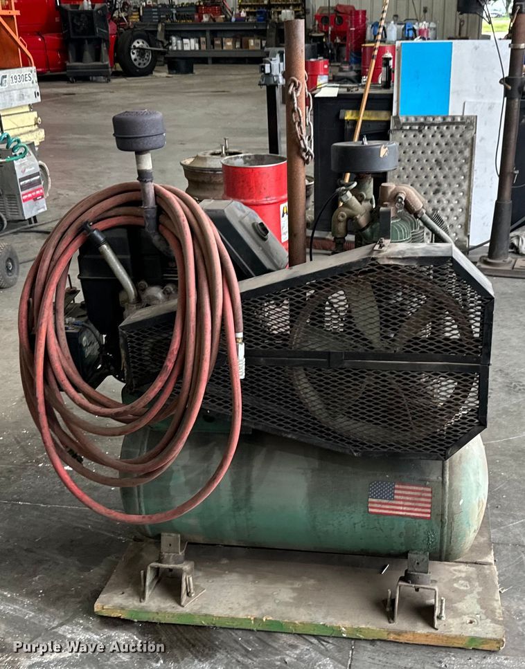 image for item MU9813 Champion  HGR6-3 air compressor