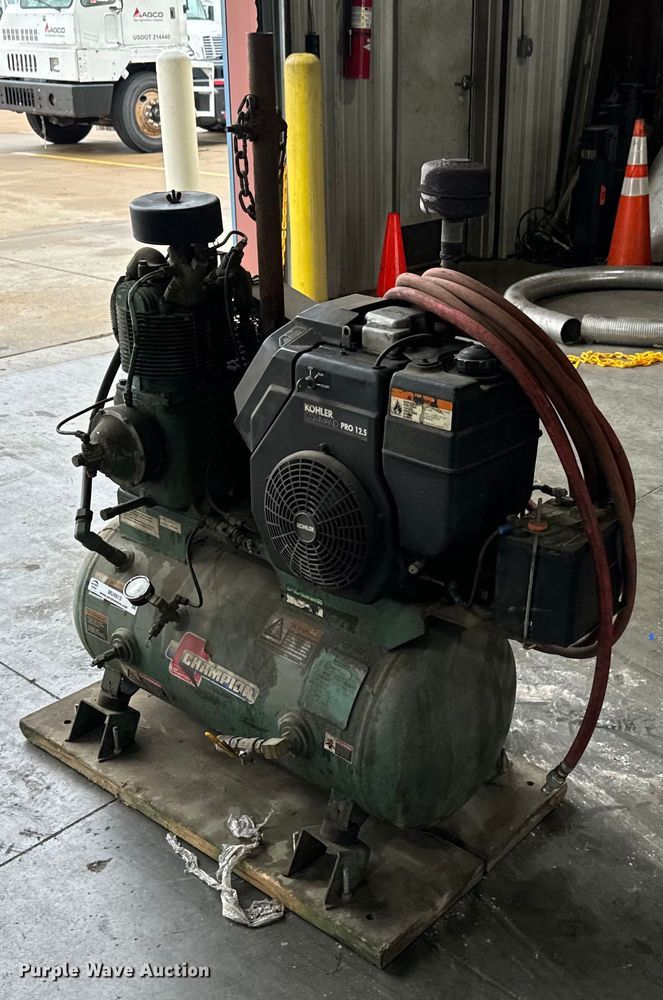 image for item MU9813 Champion  HGR6-3 air compressor