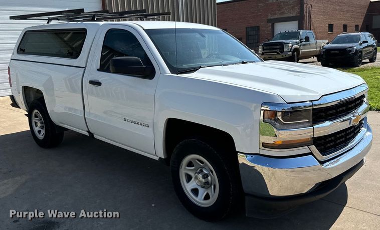 image for item MU9826 2016 Chevrolet  Silverado 1500 pickup truck