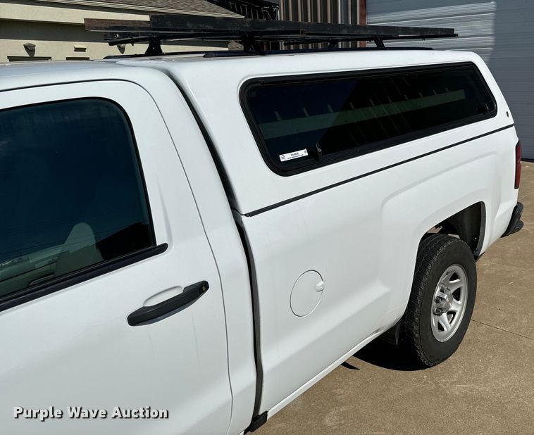 image for item MU9826 2016 Chevrolet  Silverado 1500 pickup truck