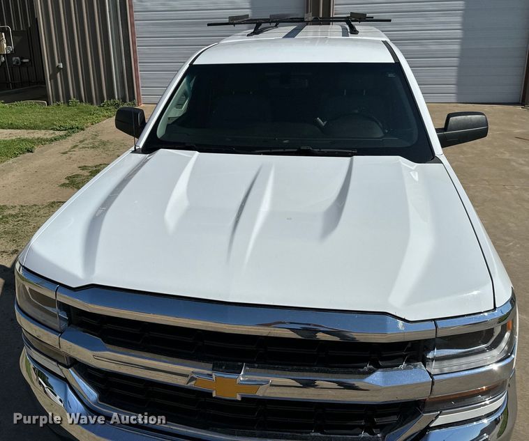 image for item MU9826 2016 Chevrolet  Silverado 1500 pickup truck