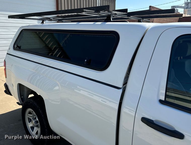 image for item MU9826 2016 Chevrolet  Silverado 1500 pickup truck