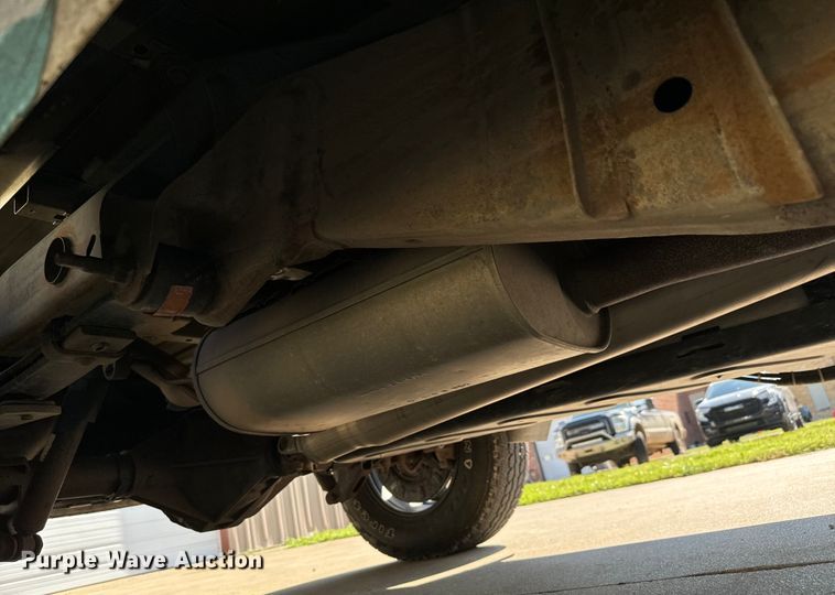 image for item MU9826 2016 Chevrolet  Silverado 1500 pickup truck