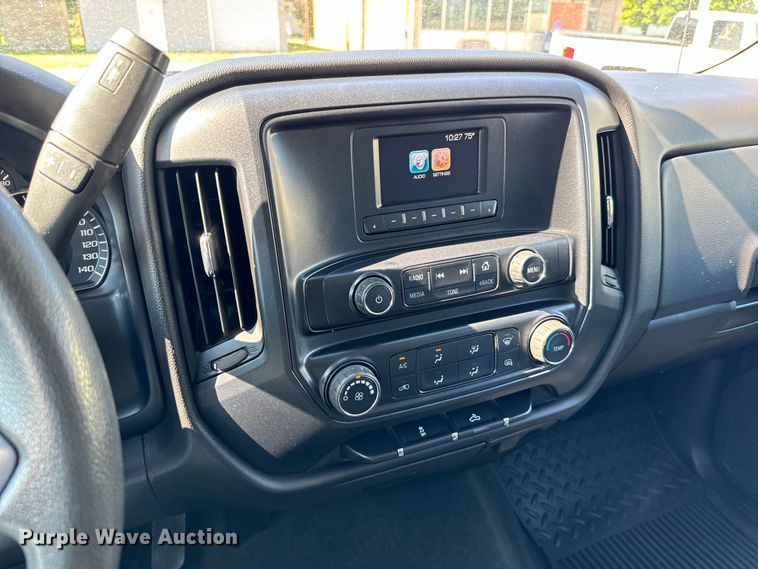 image for item MU9826 2016 Chevrolet  Silverado 1500 pickup truck