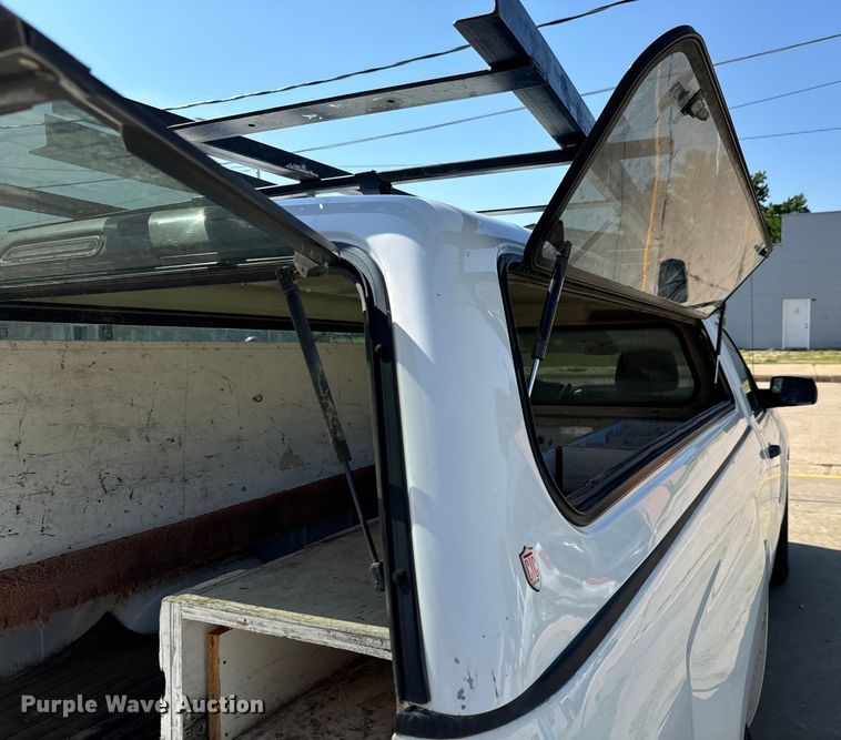 image for item MU9826 2016 Chevrolet  Silverado 1500 pickup truck