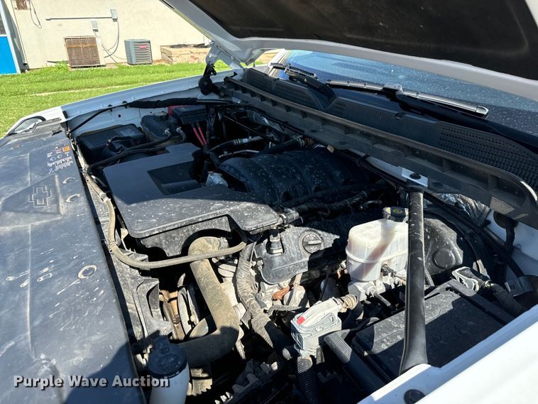 image for item MU9826 2016 Chevrolet  Silverado 1500 pickup truck