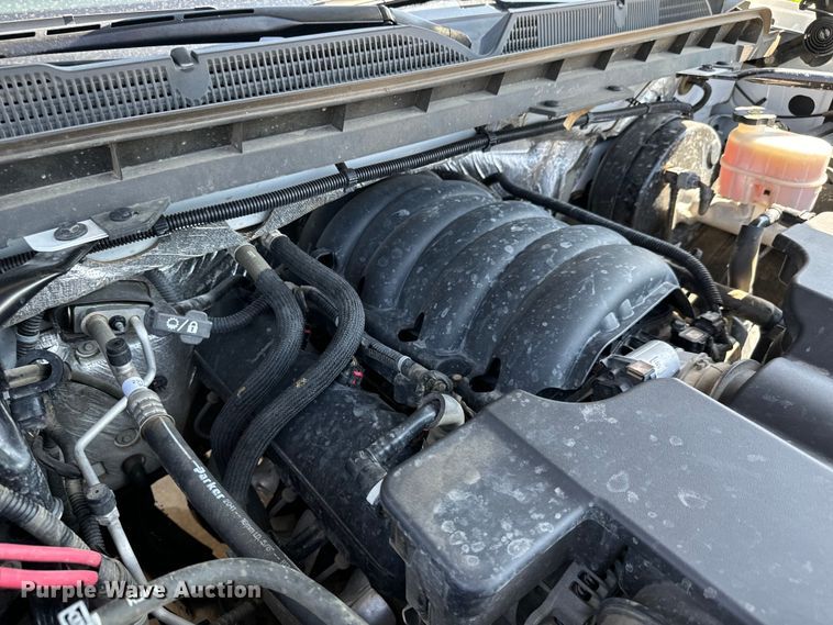 image for item MU9826 2016 Chevrolet  Silverado 1500 pickup truck