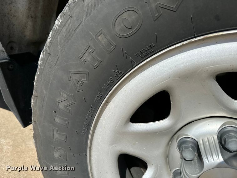 image for item MU9826 2016 Chevrolet  Silverado 1500 pickup truck