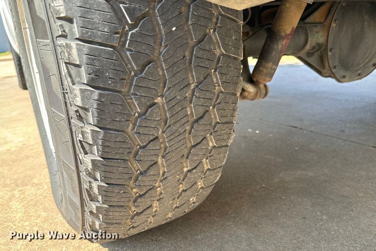 image for item MU9826 2016 Chevrolet  Silverado 1500 pickup truck