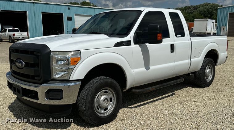 image for item MU9832 2014 Ford  F250 Super Duty XL  SuperCab pickup truck