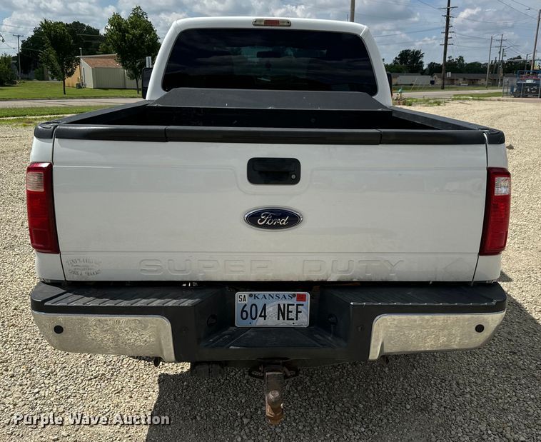image for item MU9832 2014 Ford  F250 Super Duty XL  SuperCab pickup truck