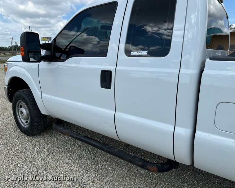 image for item MU9832 2014 Ford  F250 Super Duty XL  SuperCab pickup truck