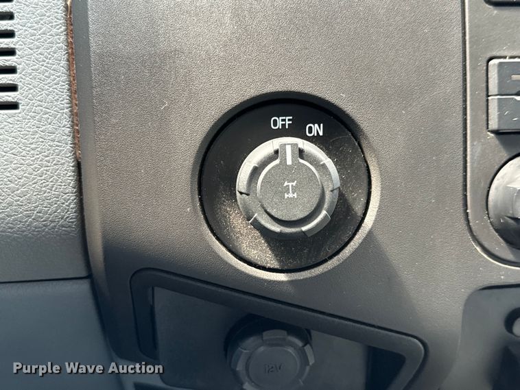 image for item MU9832 2014 Ford  F250 Super Duty XL  SuperCab pickup truck