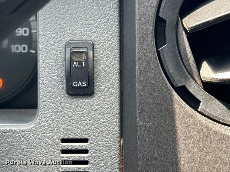 image for item MU9832 2014 Ford  F250 Super Duty XL  SuperCab pickup truck