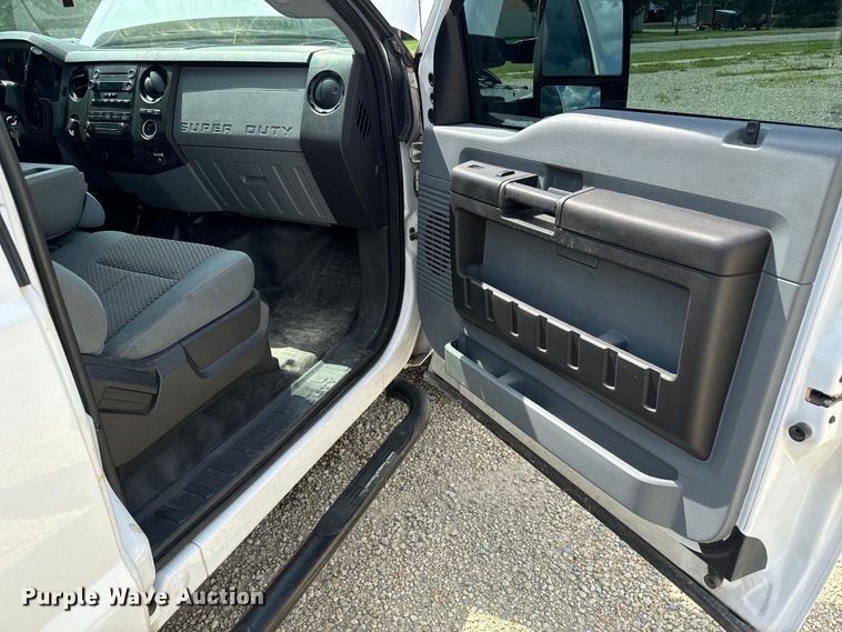 image for item MU9832 2014 Ford  F250 Super Duty XL  SuperCab pickup truck