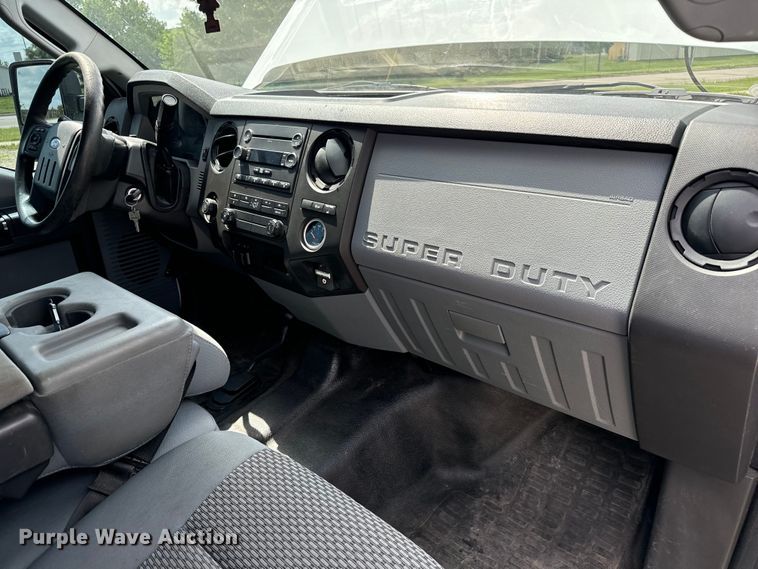 image for item MU9832 2014 Ford  F250 Super Duty XL  SuperCab pickup truck