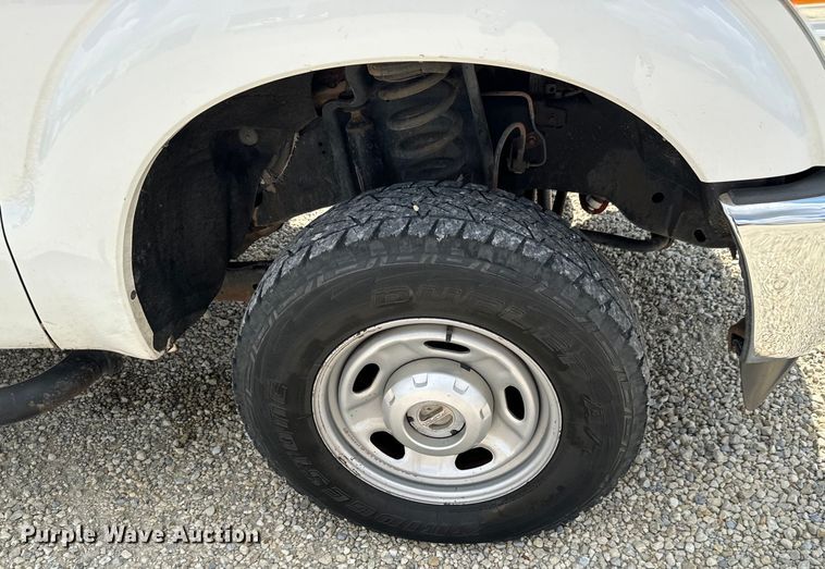 image for item MU9832 2014 Ford  F250 Super Duty XL  SuperCab pickup truck