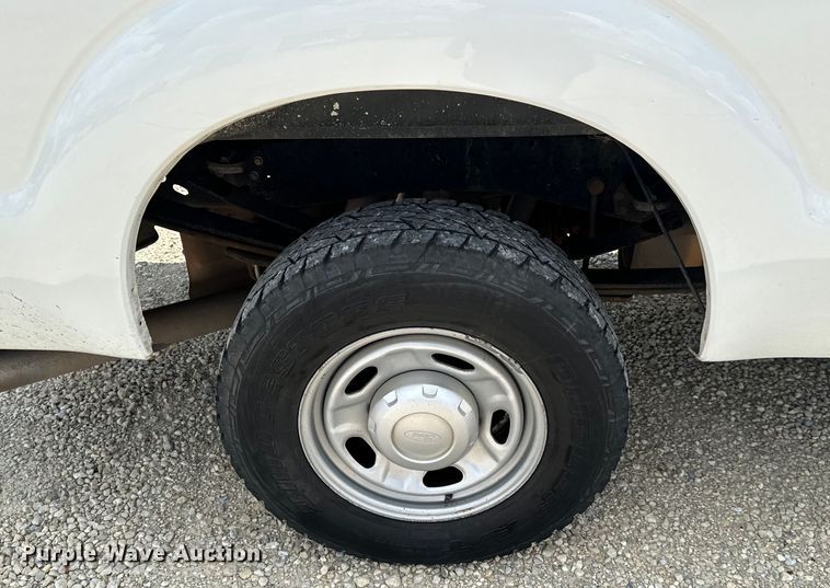 image for item MU9832 2014 Ford  F250 Super Duty XL  SuperCab pickup truck