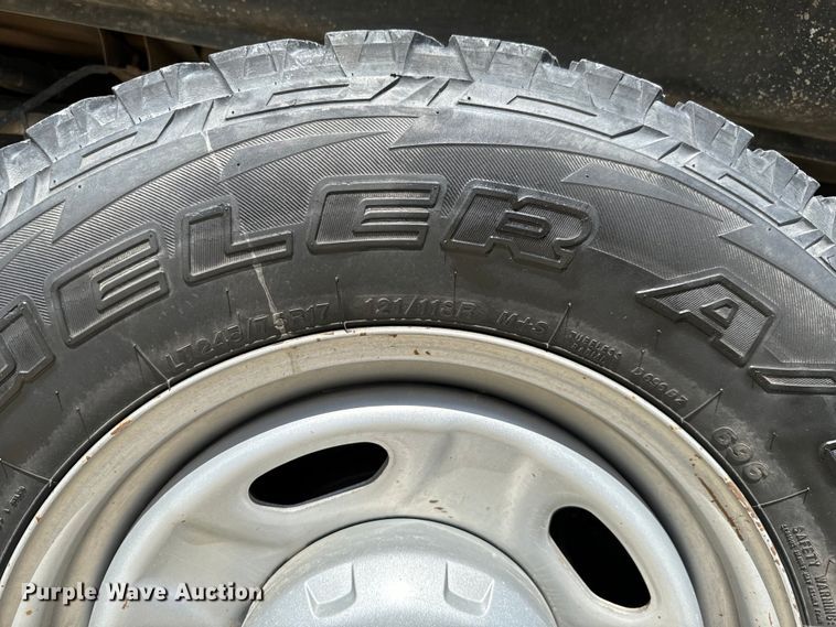 image for item MU9832 2014 Ford  F250 Super Duty XL  SuperCab pickup truck