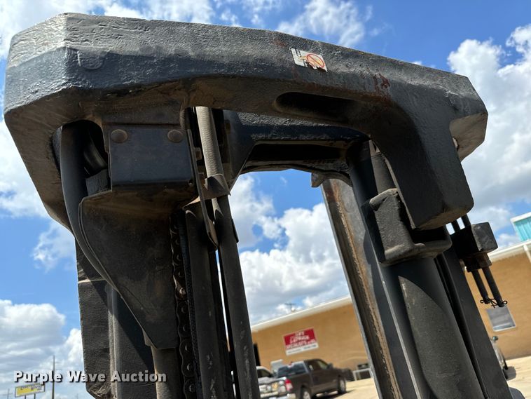 image for item MU9833 Clark GCS22 forklift