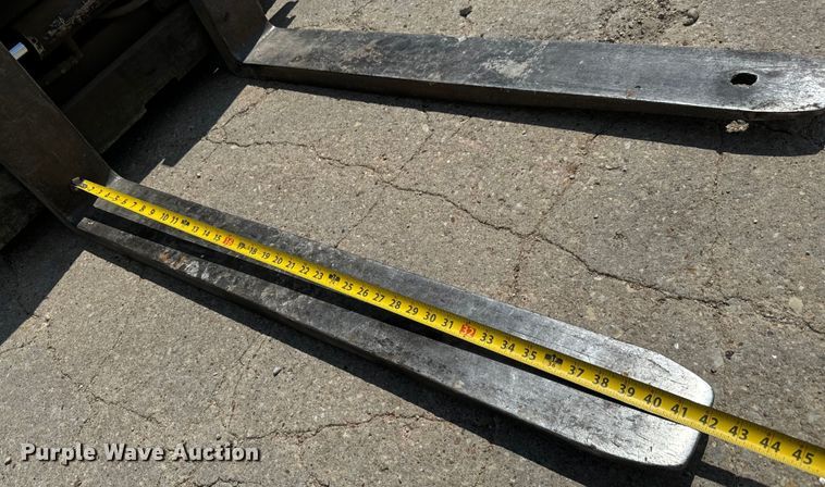 image for item MU9833 Clark GCS22 forklift