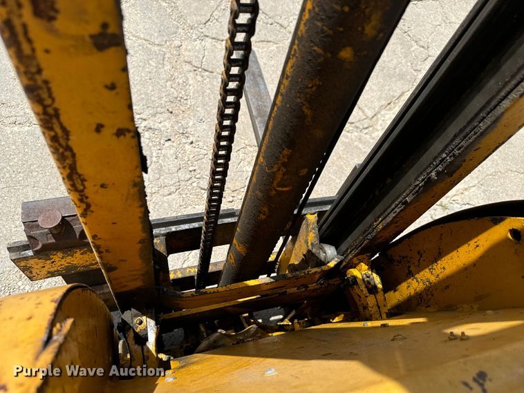 image for item MU9835 Allis-Chalmers  FT 20-24 forklift