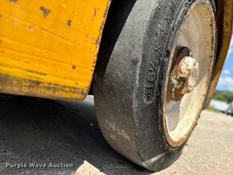 image for item MU9835 Allis-Chalmers  FT 20-24 forklift