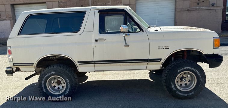 image for item MU9839 1989 Ford Bronco  SUV