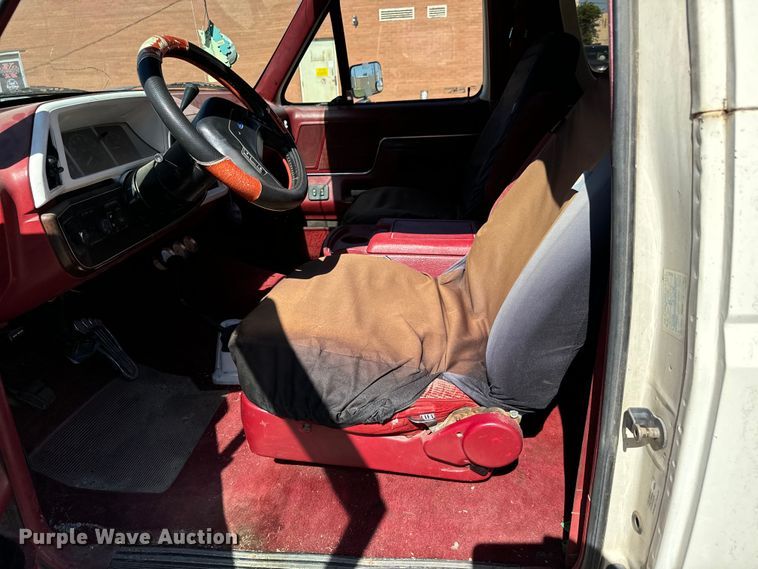 image for item MU9839 1989 Ford Bronco  SUV