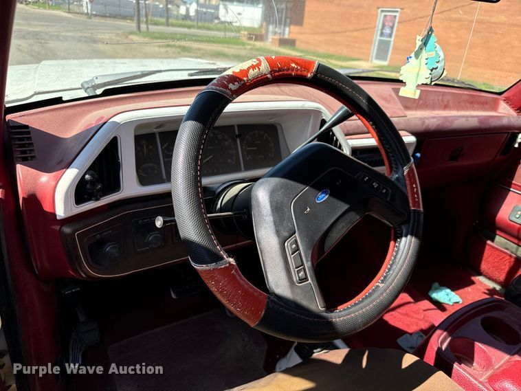 image for item MU9839 1989 Ford Bronco  SUV