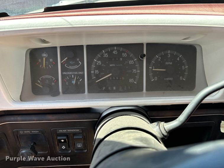 image for item MU9839 1989 Ford Bronco  SUV