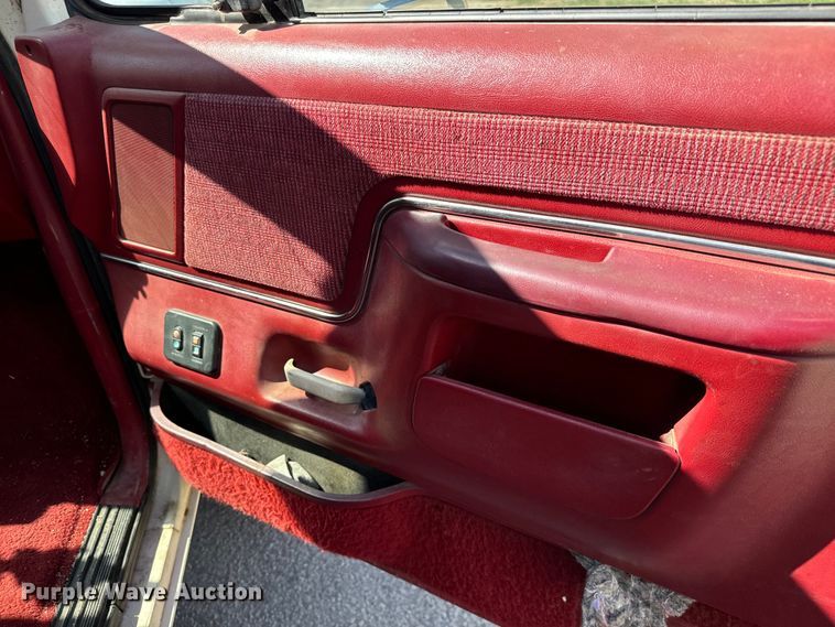 image for item MU9839 1989 Ford Bronco  SUV