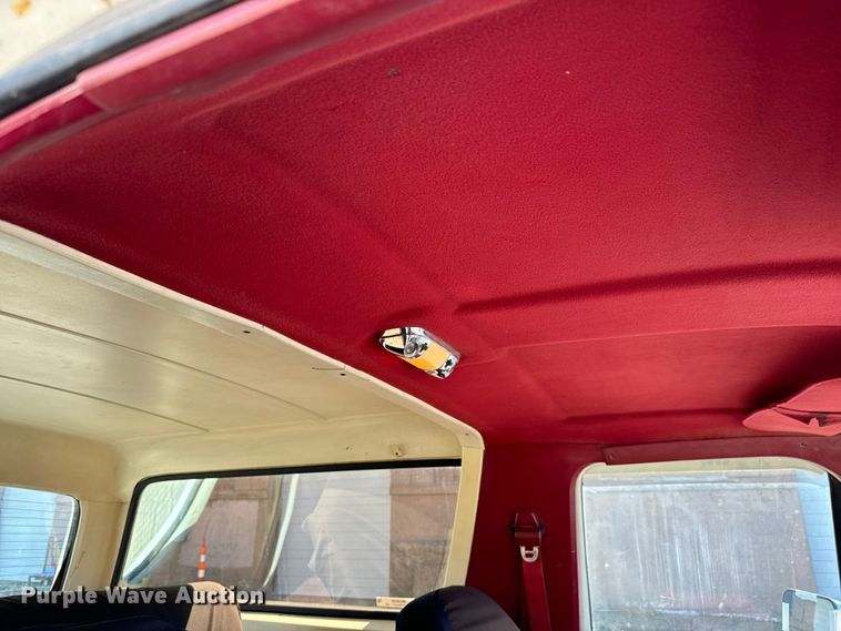 image for item MU9839 1989 Ford Bronco  SUV