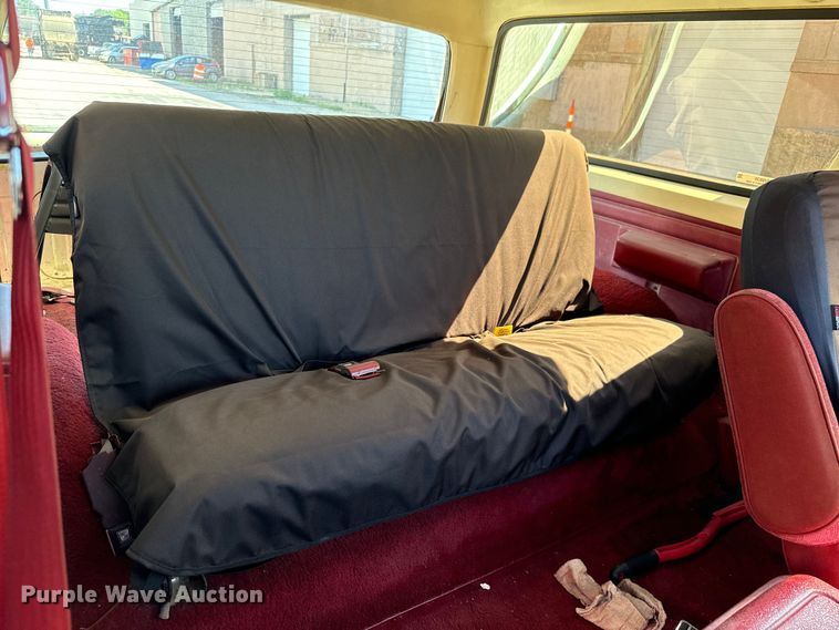 image for item MU9839 1989 Ford Bronco  SUV