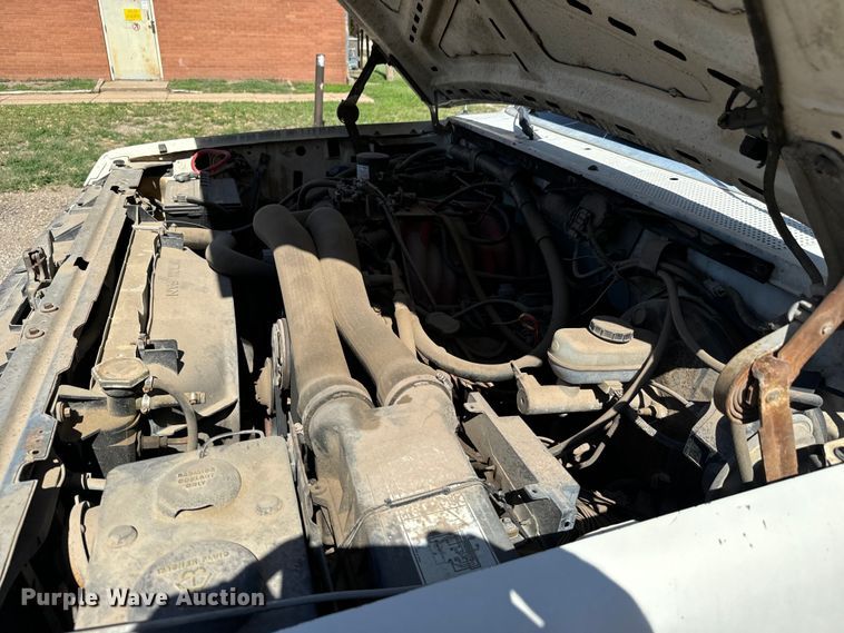 image for item MU9839 1989 Ford Bronco  SUV