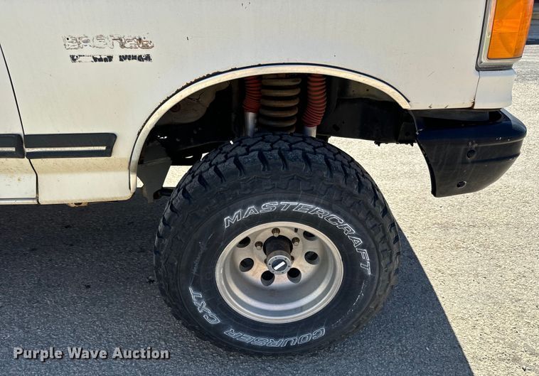 image for item MU9839 1989 Ford Bronco  SUV