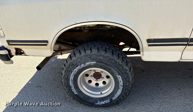 image for item MU9839 1989 Ford Bronco  SUV