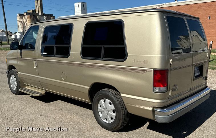 image for item MU9840 1999 Ford E150 handicap accessible van