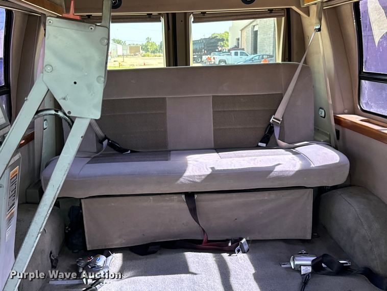 image for item MU9840 1999 Ford E150 handicap accessible van