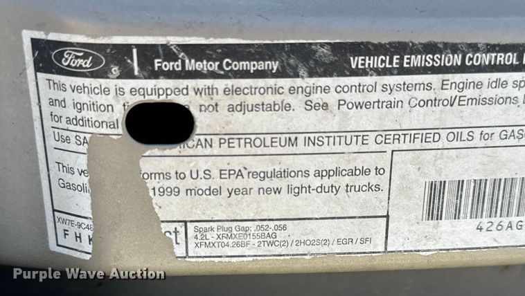 image for item MU9840 1999 Ford E150 handicap accessible van