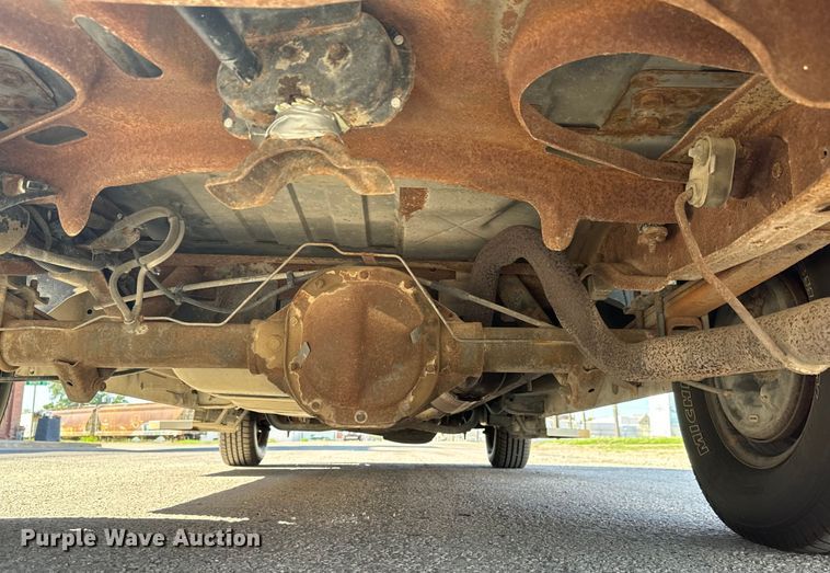 image for item MU9840 1999 Ford E150 handicap accessible van