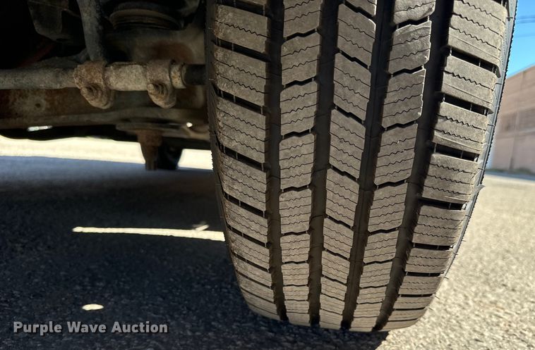 image for item MU9840 1999 Ford E150 handicap accessible van