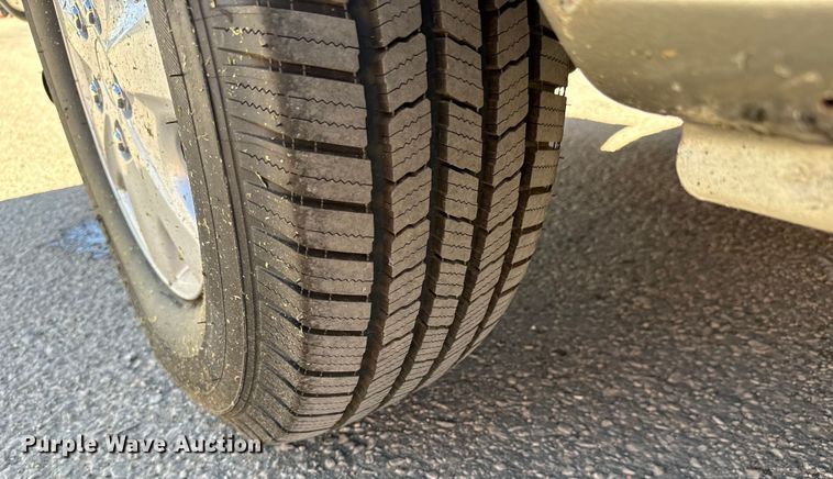 image for item MU9840 1999 Ford E150 handicap accessible van