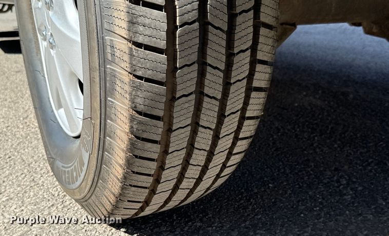 image for item MU9840 1999 Ford E150 handicap accessible van