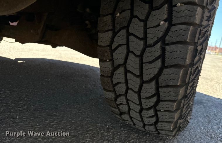 image for item MU9841 2006 Chevrolet  Express 3500 delivery truck